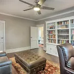 Suites On Seneca - Beautiful 1 Bedroom Apartment