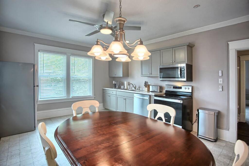 On Seneca - Beautiful 1 Bedroom Apartamento *